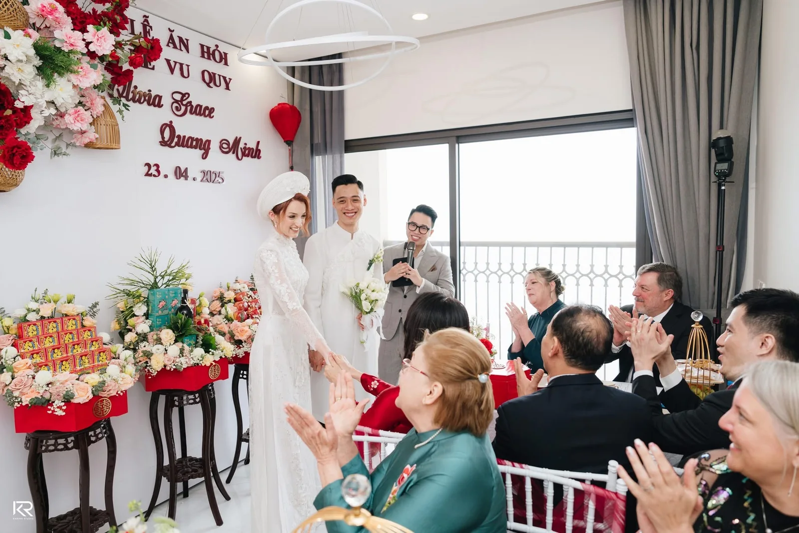 Vietnamese family ceremony