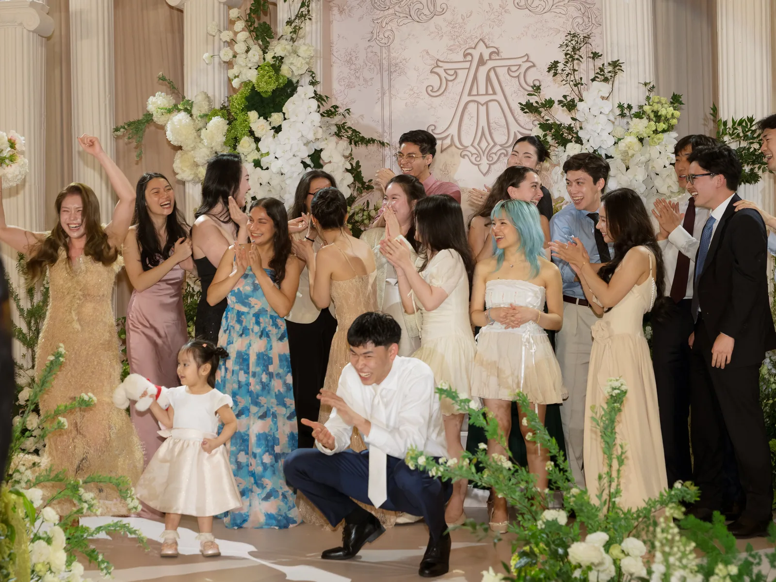 Tuệ Anh and Tatsumi celebrating with guests