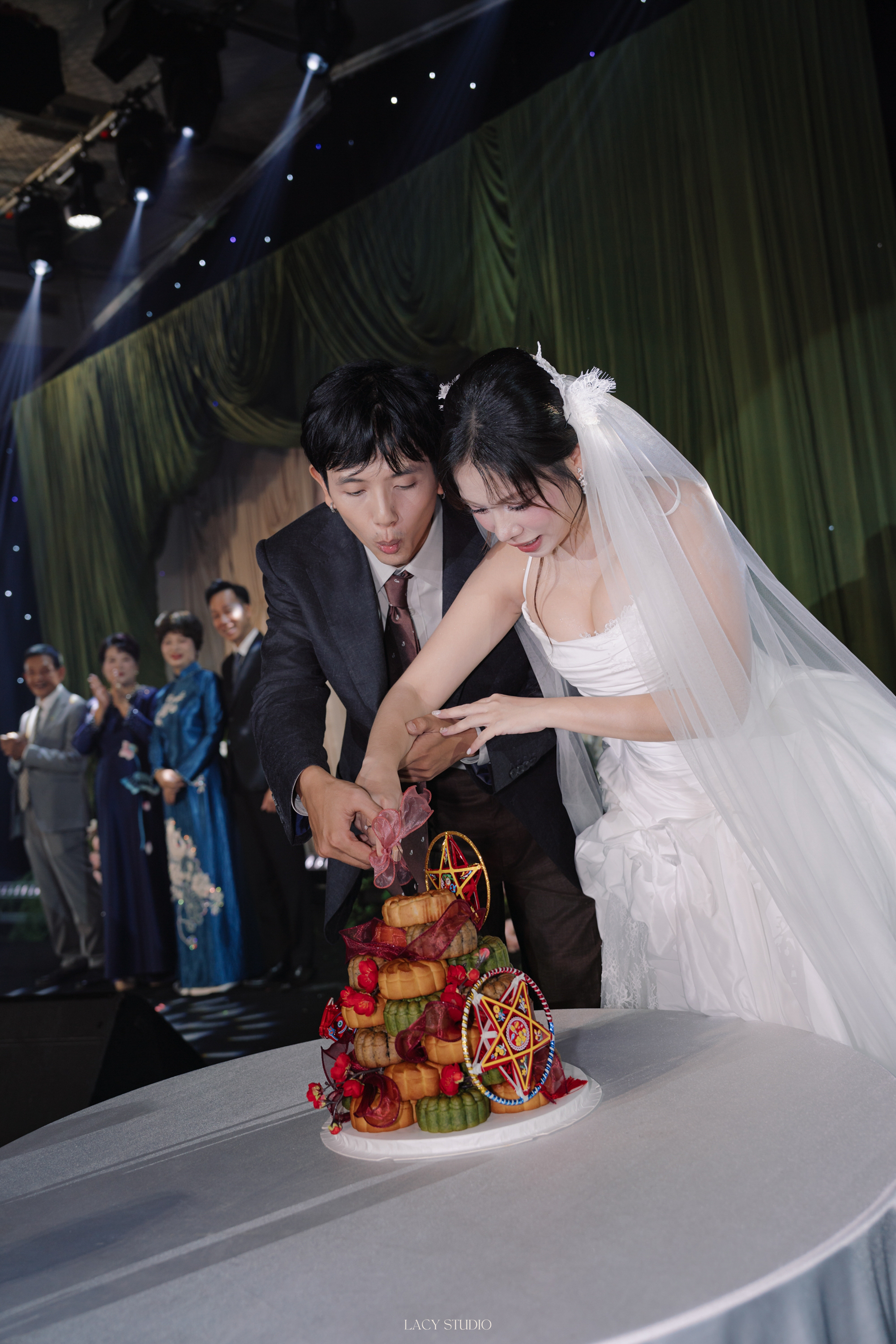 Khoảnh khắc giữa bạn bè trong reception