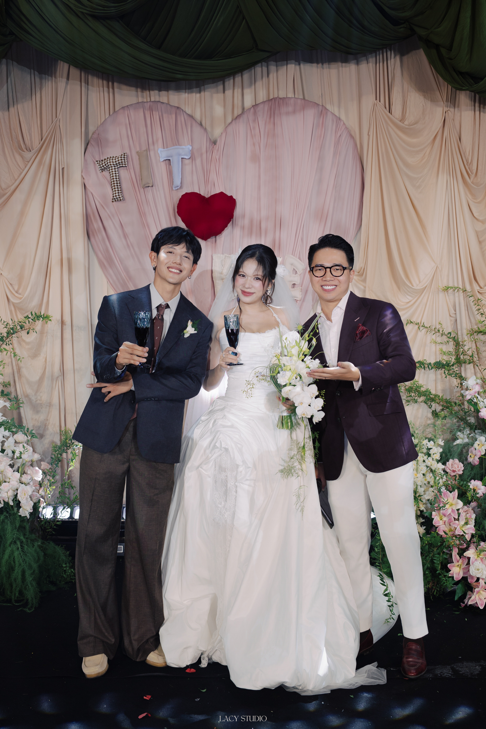 Không khí reception