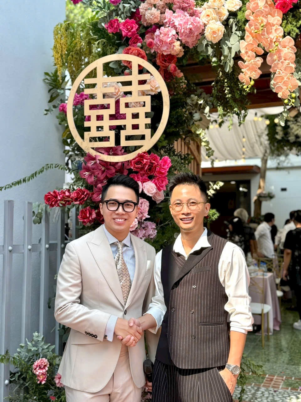 Ảnh MC Sơn Tùng cùng Nghệ sĩ Rhymastic